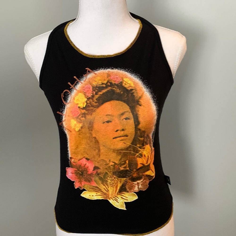 3/$25 

Vintage 
Halter top size small